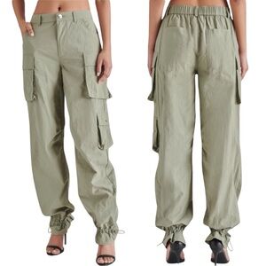 NEW w/TAGS! Steve Madden Kylo High Waist Cargo Parachute Pants (Warm Stone) Sz M